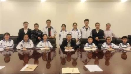 弘揚五四精神 奉獻火熱青春 || 成都七中實驗學校...