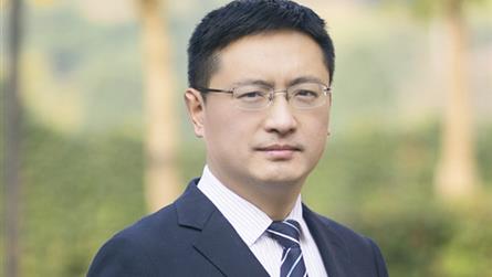 2019“感動冠城教育”十大年度人物——邱良兵