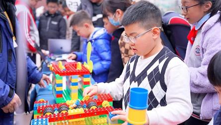 揚長教育，讓每一位藍寶熠熠發光！