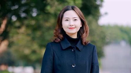 2023“感動冠城教育”十大年度人物——徐小梅