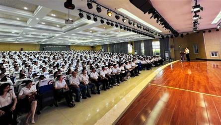 聚焦質(zhì)量體系建設(shè) 聚力和諧穩(wěn)定發(fā)展 ‖ 成都冠城學(xué)...